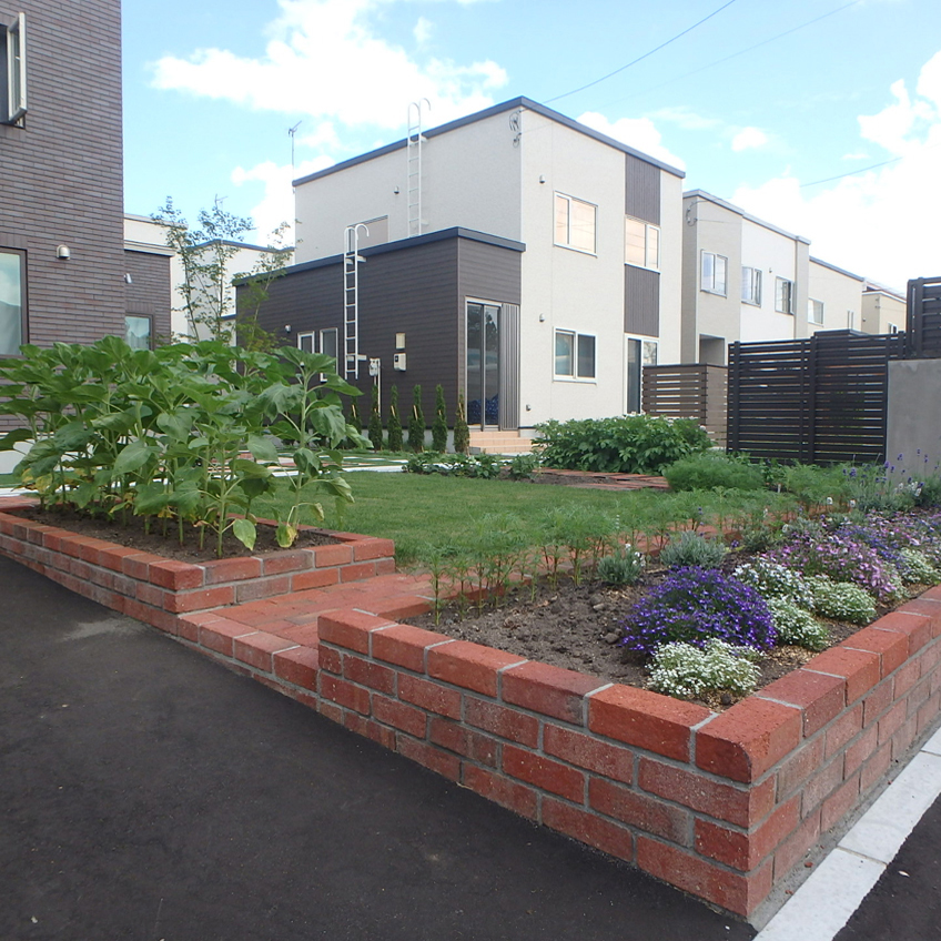 札幌市手稲区｜ショコラレンガの花壇＆菜園スペース