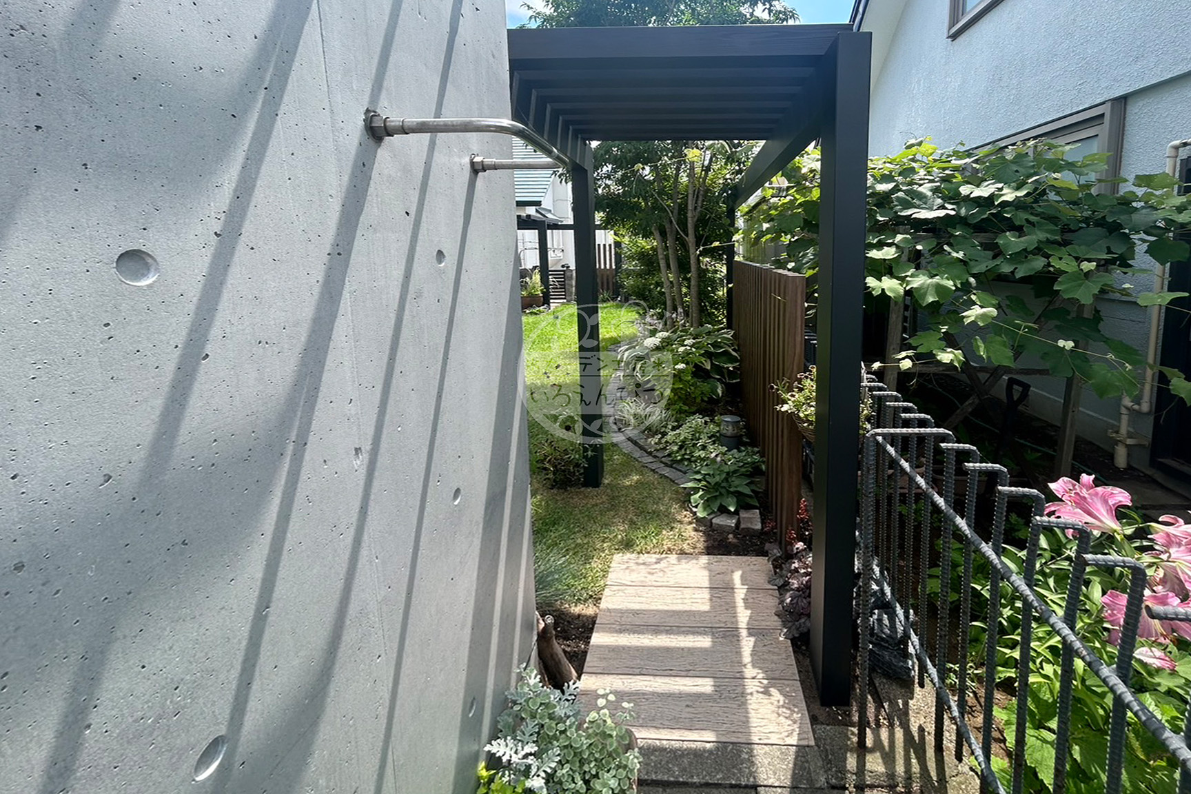 小道から