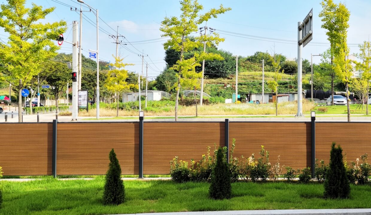 ニューテックウッドフェンス