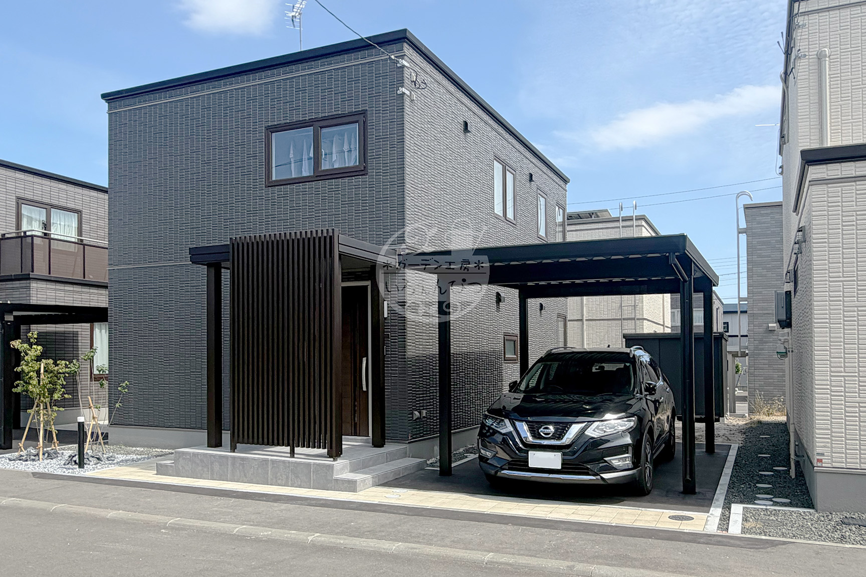 札幌市手稲区｜BLACKエルモのあるお庭